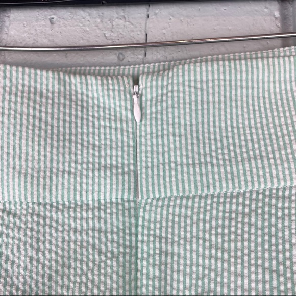 Lauren James Seersucker Skirt Size Large Like New - Picture 4 of 7
